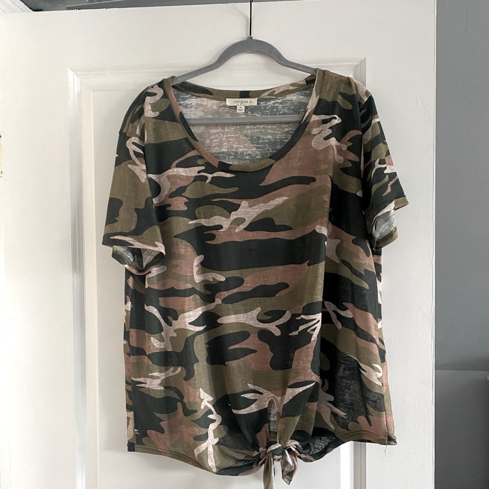 Camo Tie front tee